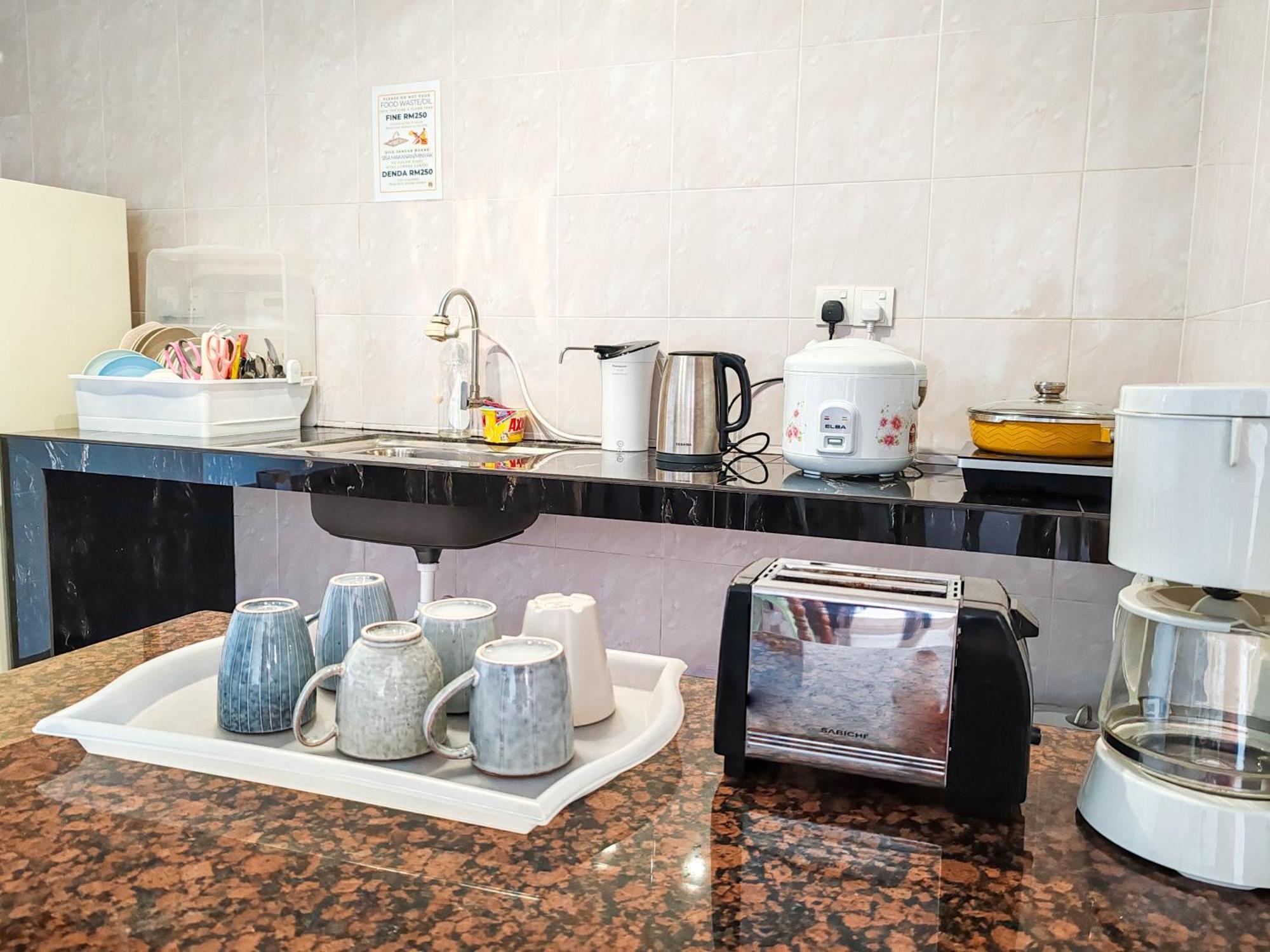 'Newly Refurbished' 'Sunny Seaview' At Regency With 2 Carpark By Shine Stay Port Dickson Exteriér fotografie