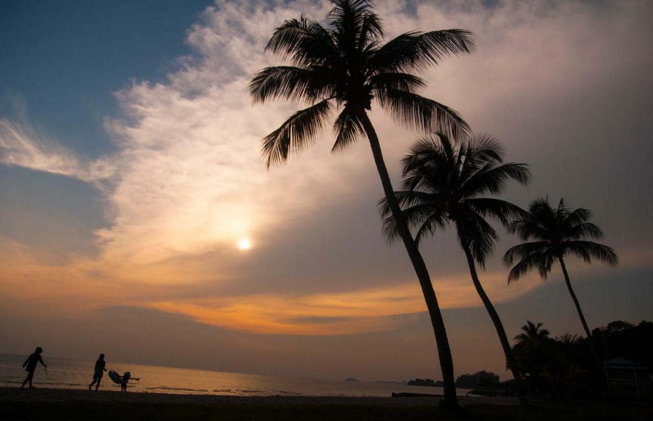 'Newly Refurbished' 'Sunny Seaview' At Regency With 2 Carpark By Shine Stay Port Dickson Exteriér fotografie